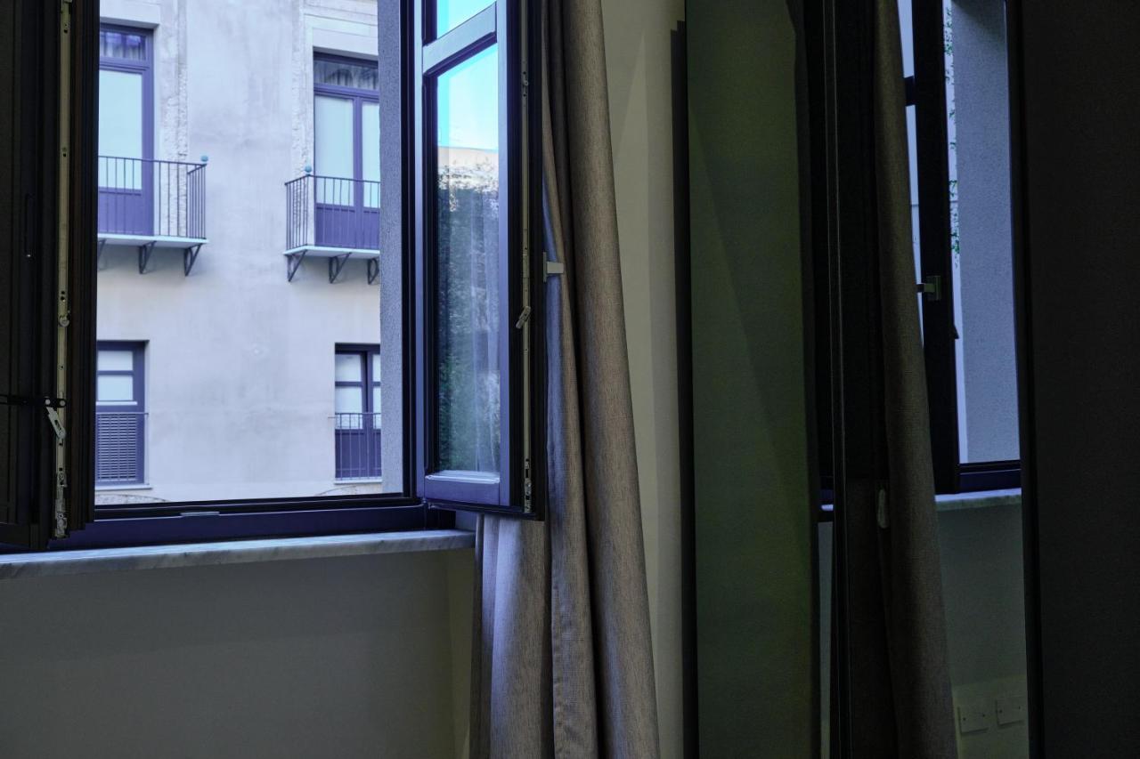 One-Bedroom Apartment,1388146646:JPEG